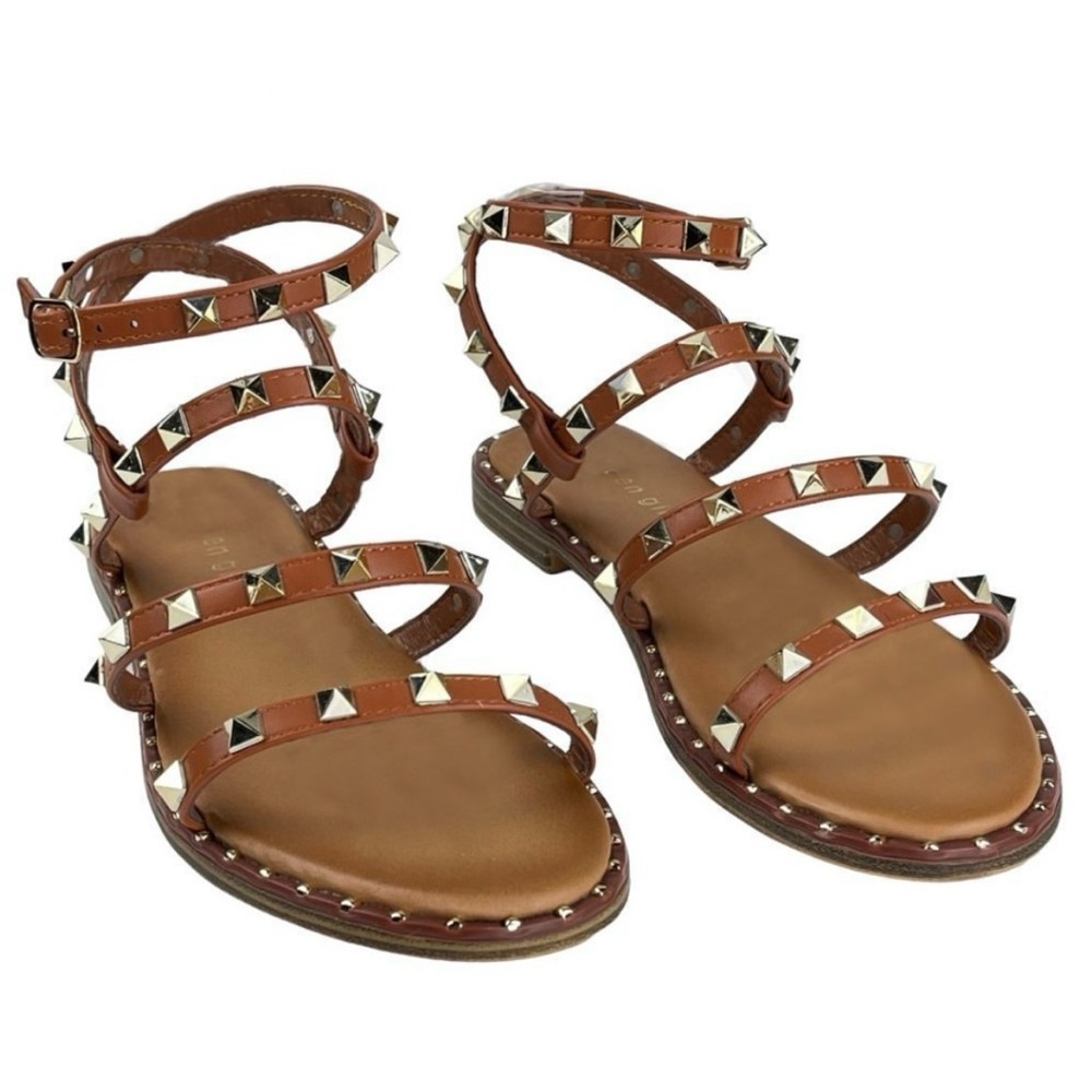 MADDEN Girl Fairway Flat Sandals Cognac Size 9 Stone Embellishment